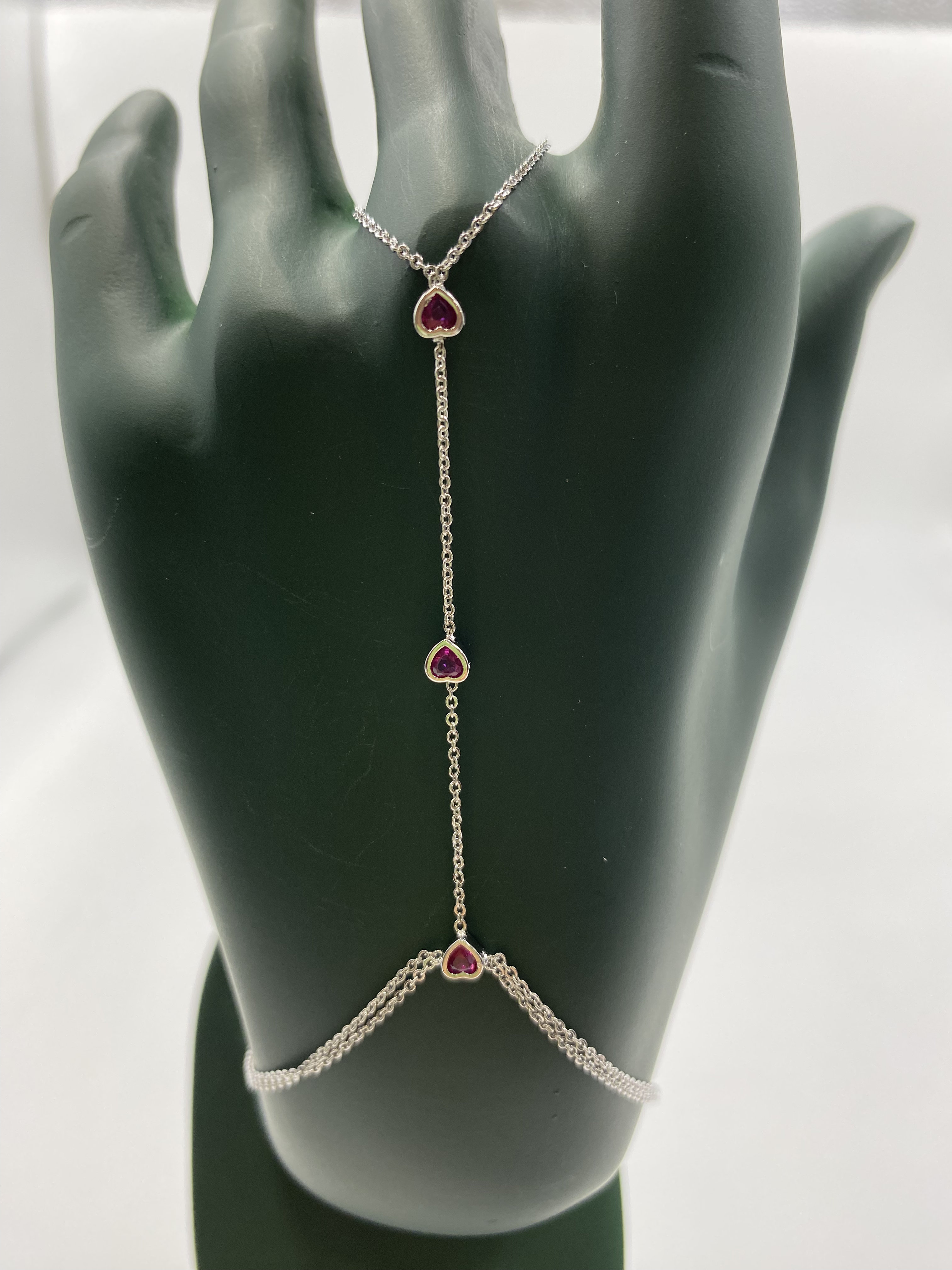 Pembe Zirkon Taşlı Kalp Detay Şahmeran