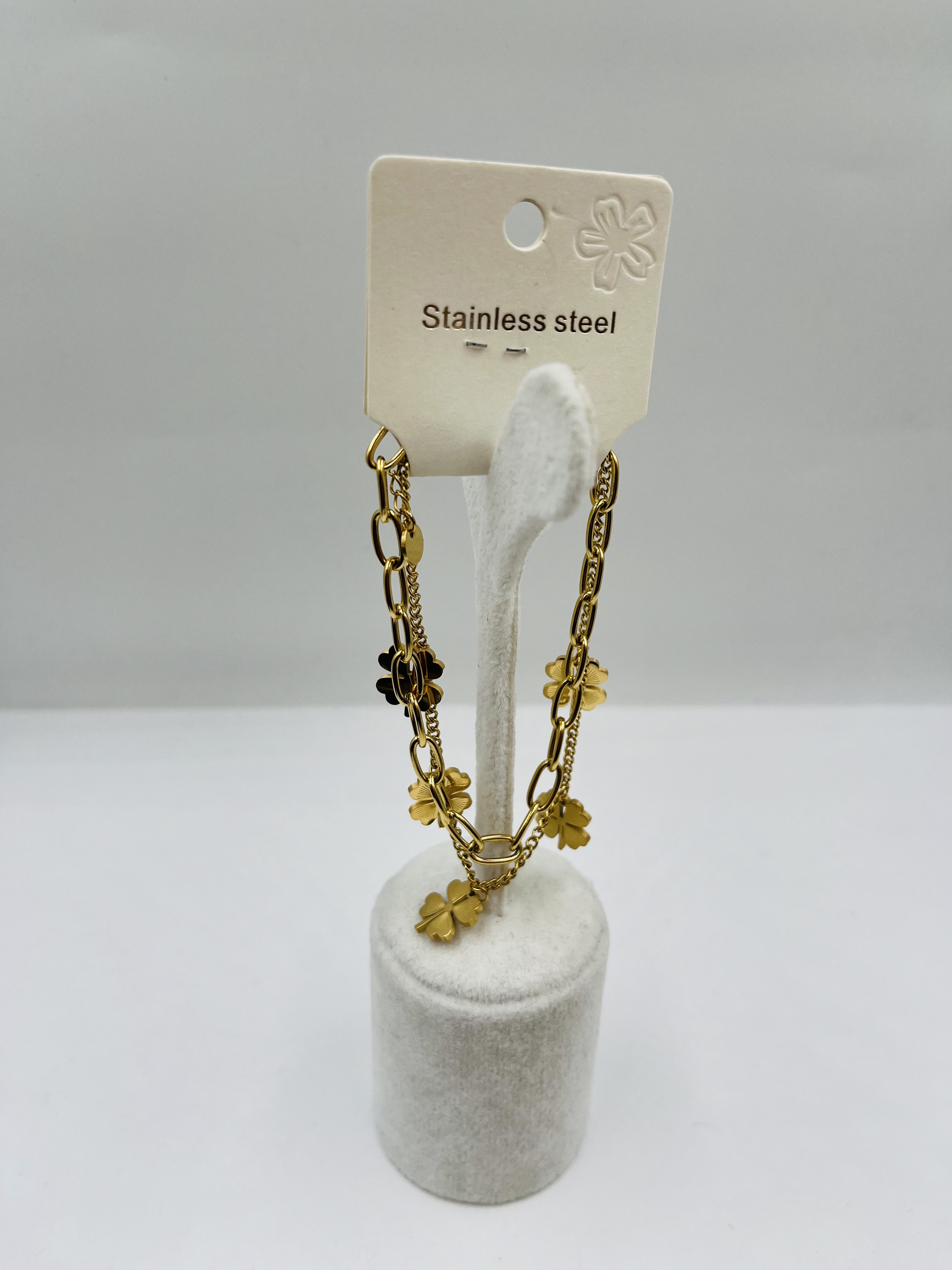 Yonca Charmlı Halka Model Bileklik