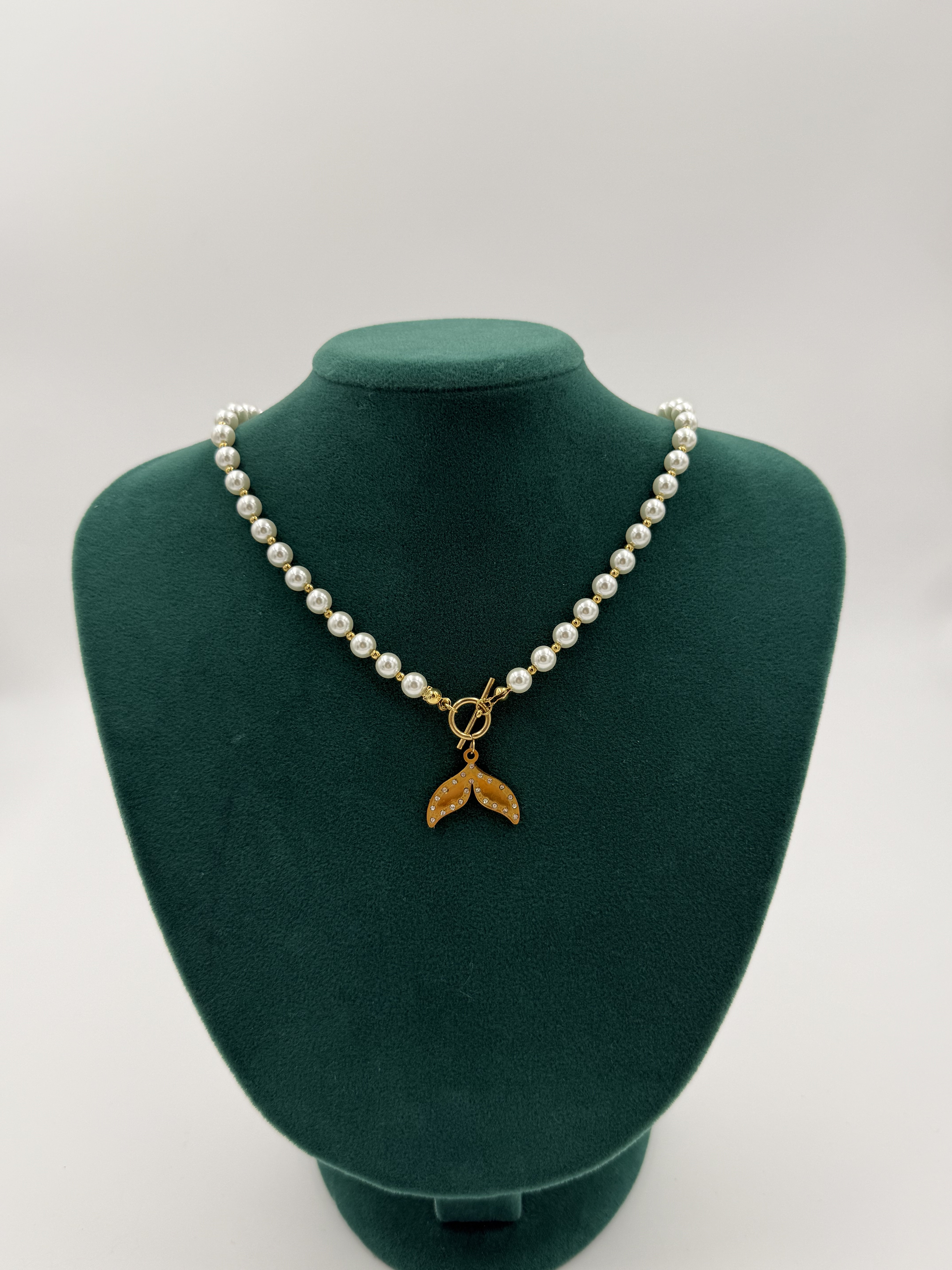 İncili Balık Kuyruğu Model Kolye