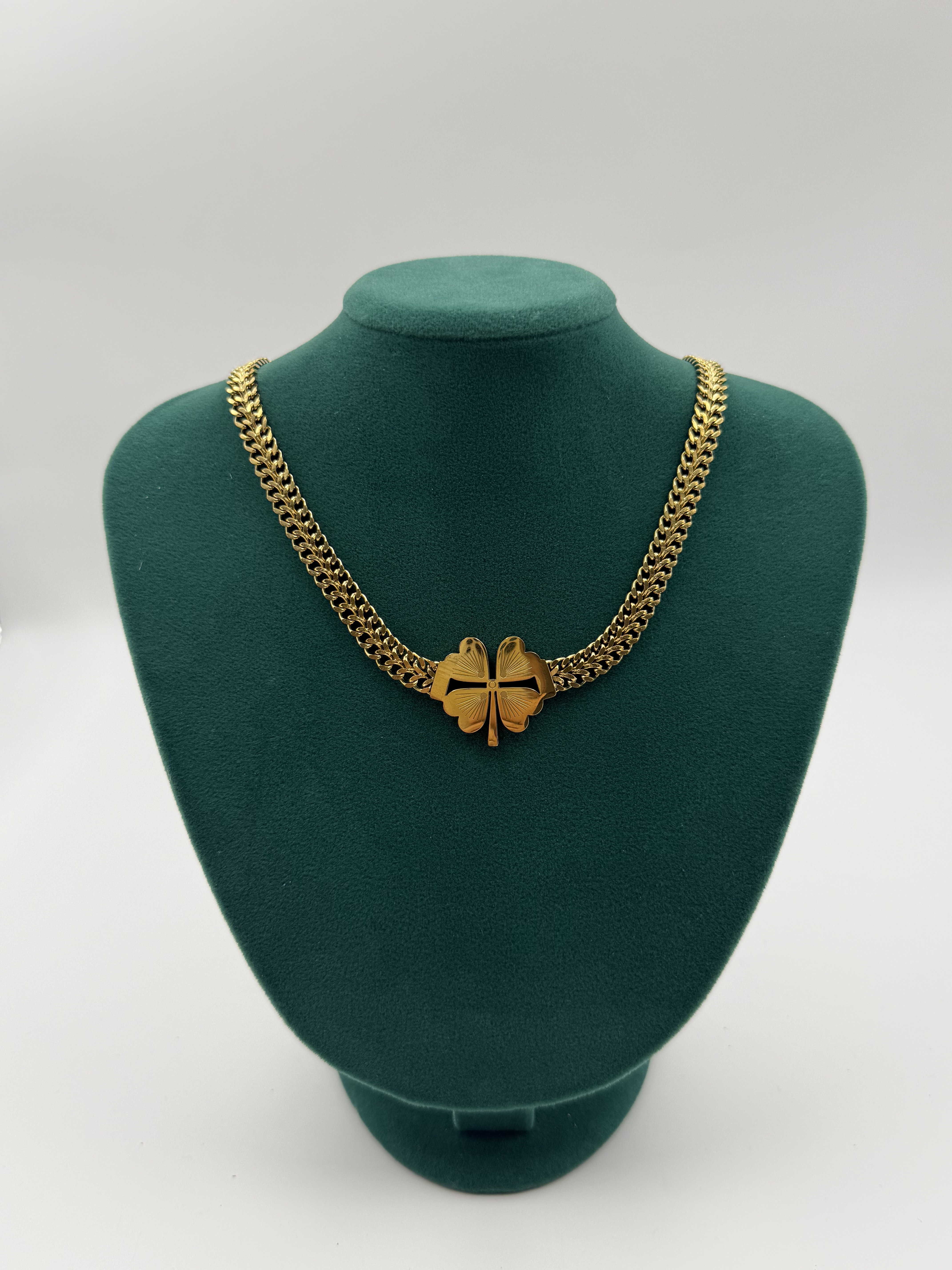 Yonca Model Kalın Zincir Kolye