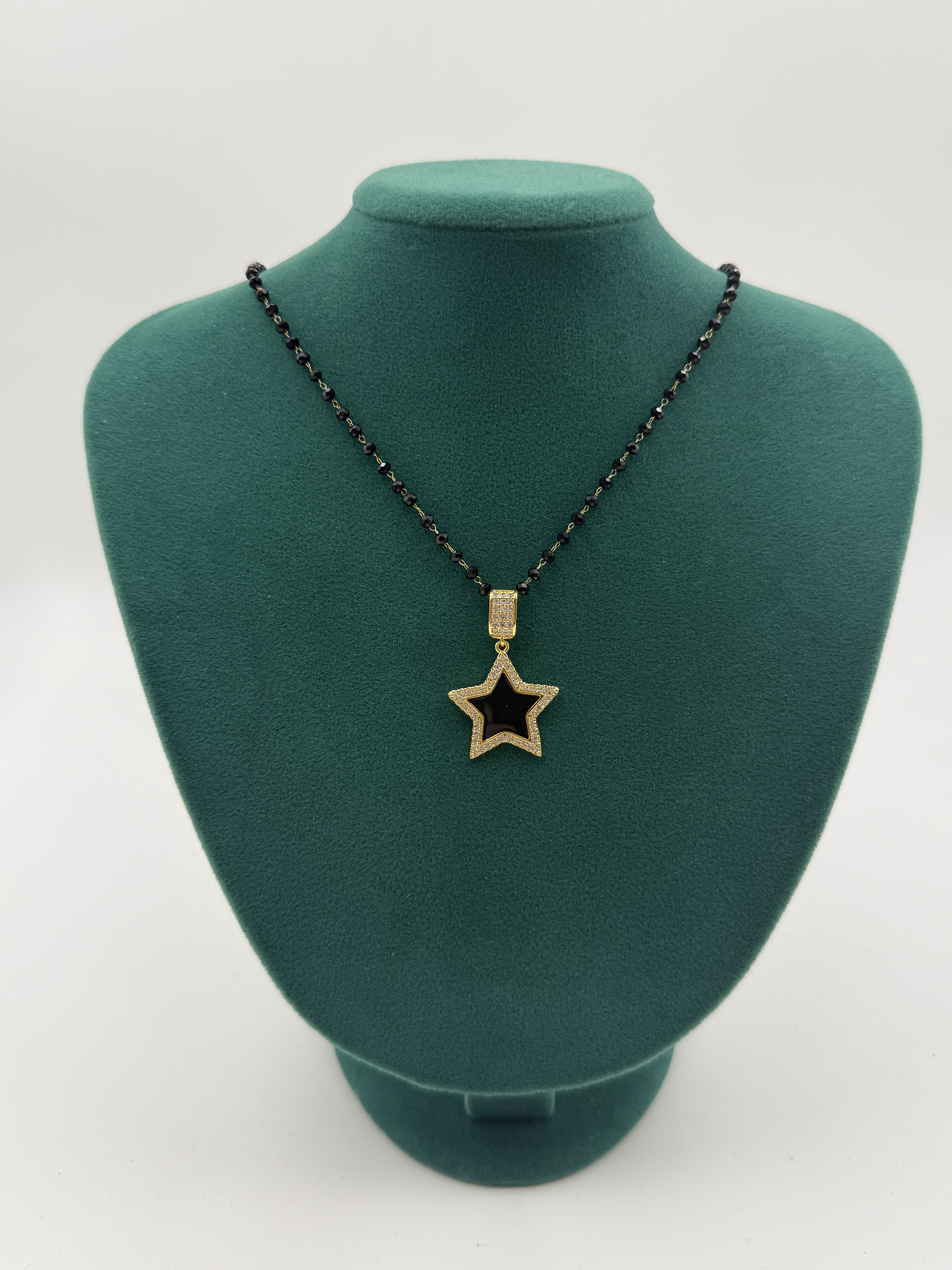 Kristal Taşlı Yıldız Kolye