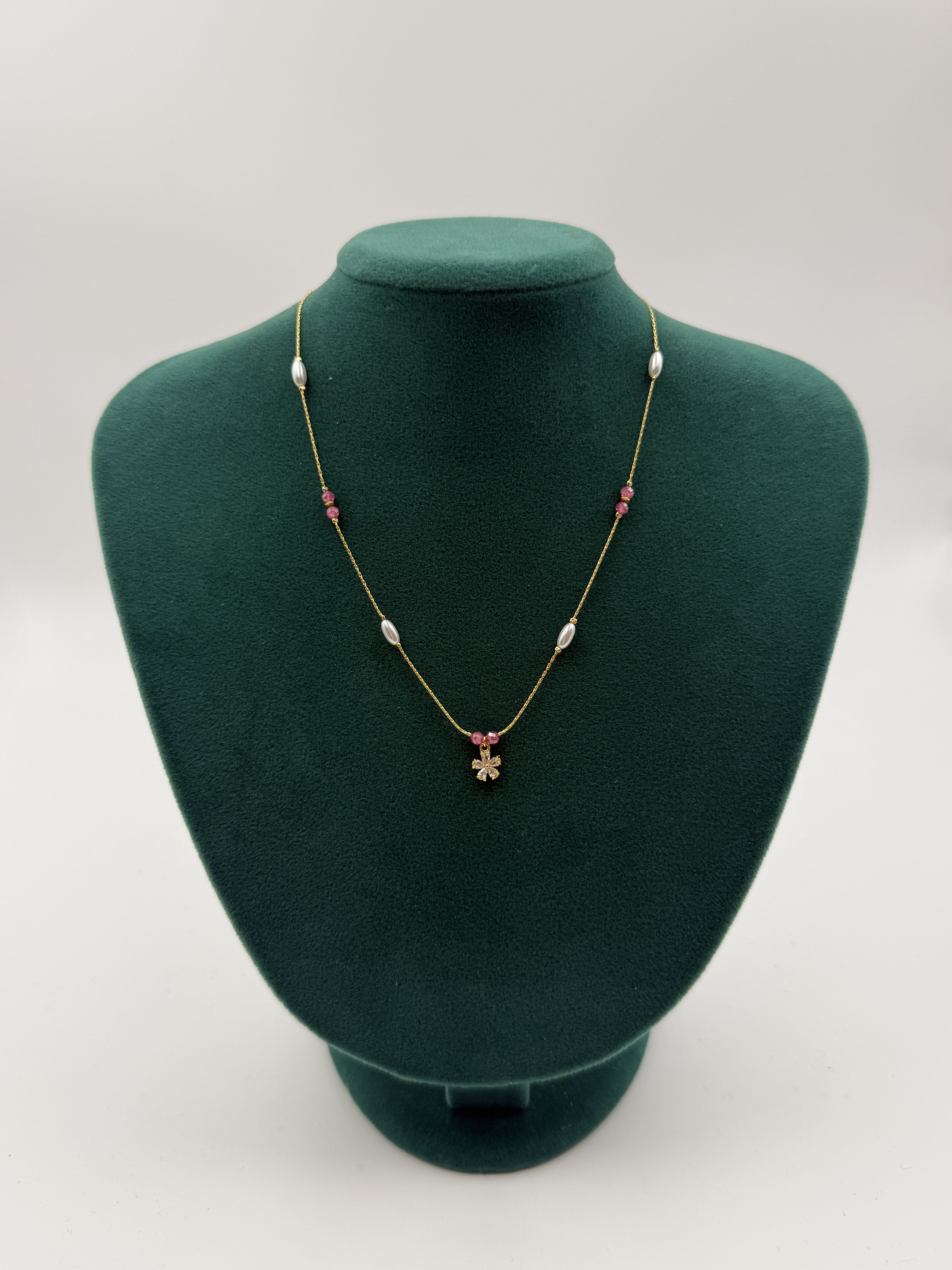 Renkli Taşlı Minimal Çiçek Kolye KLY011