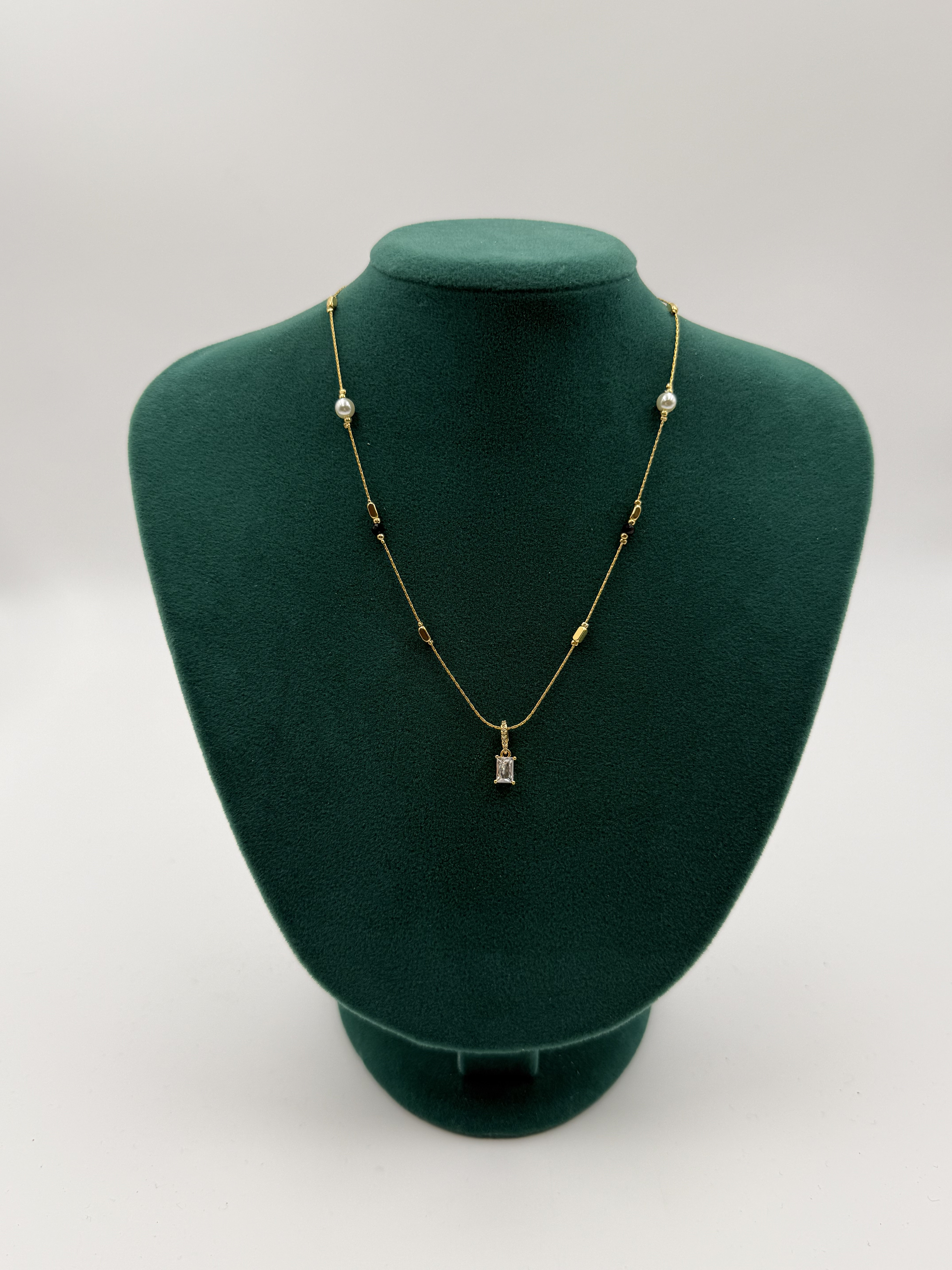 Taşlı Model Kolye KLY016