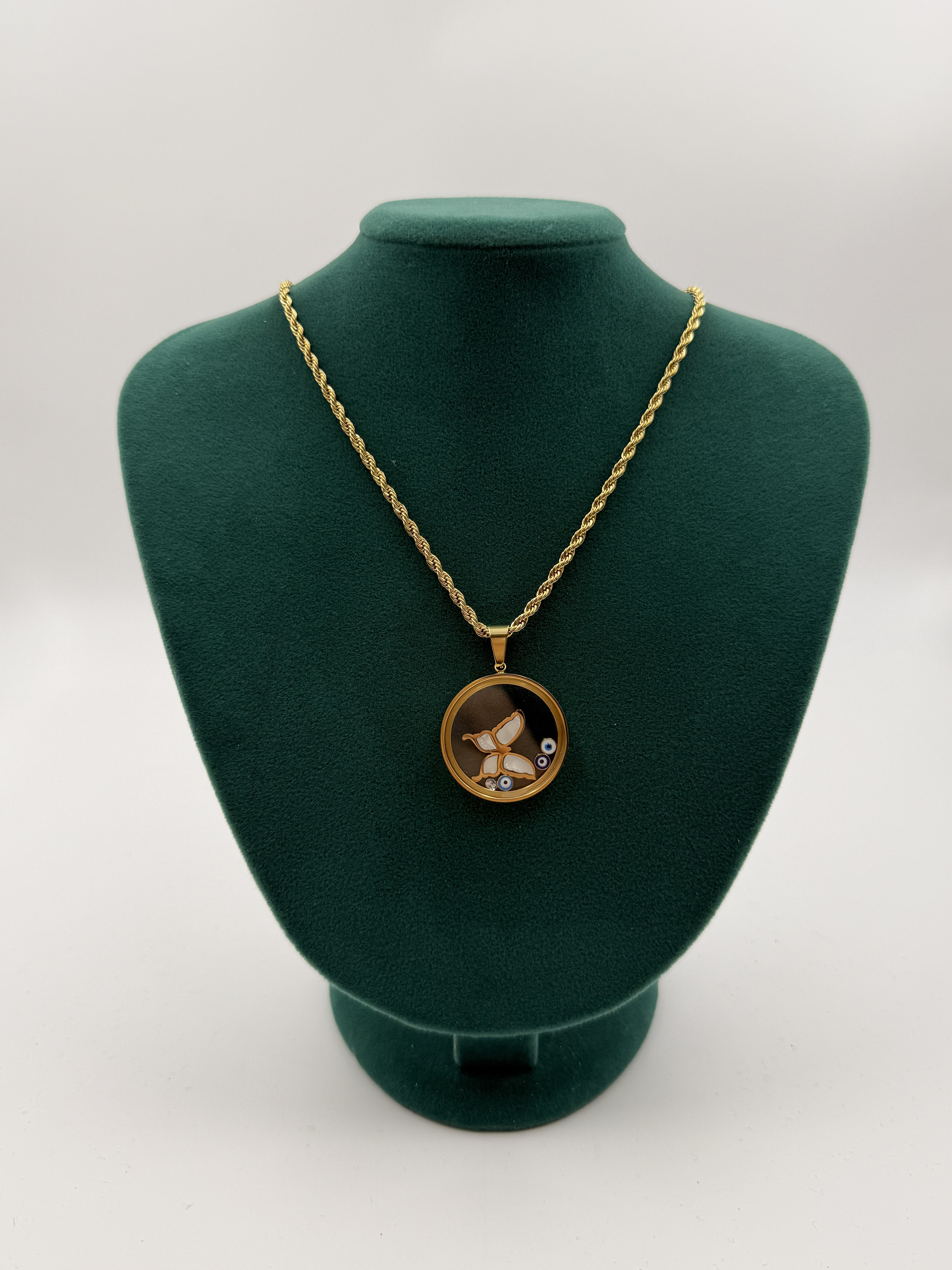 Kelebek Detaylı Kolye