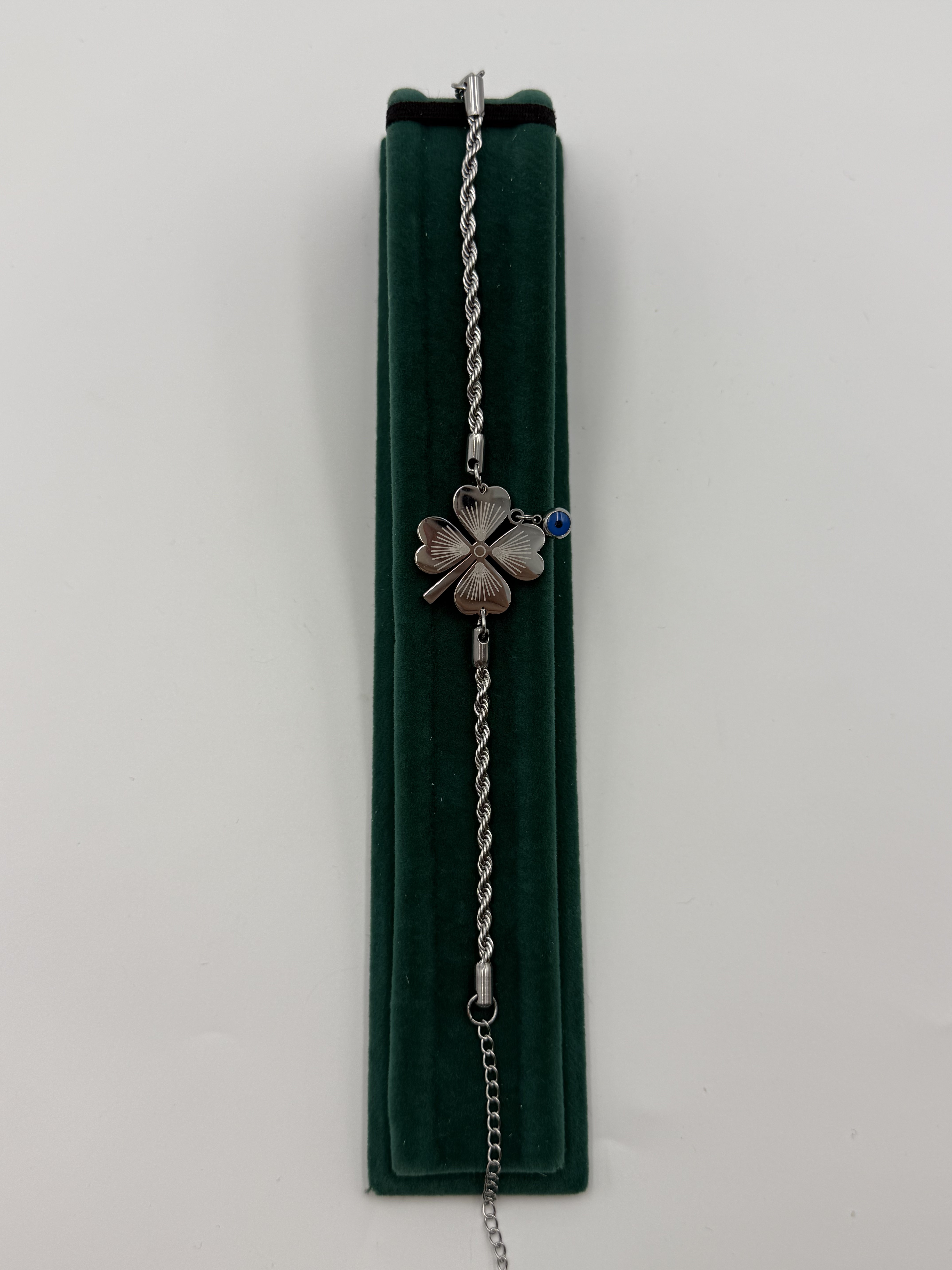 Yonca Model Zincir Bileklik