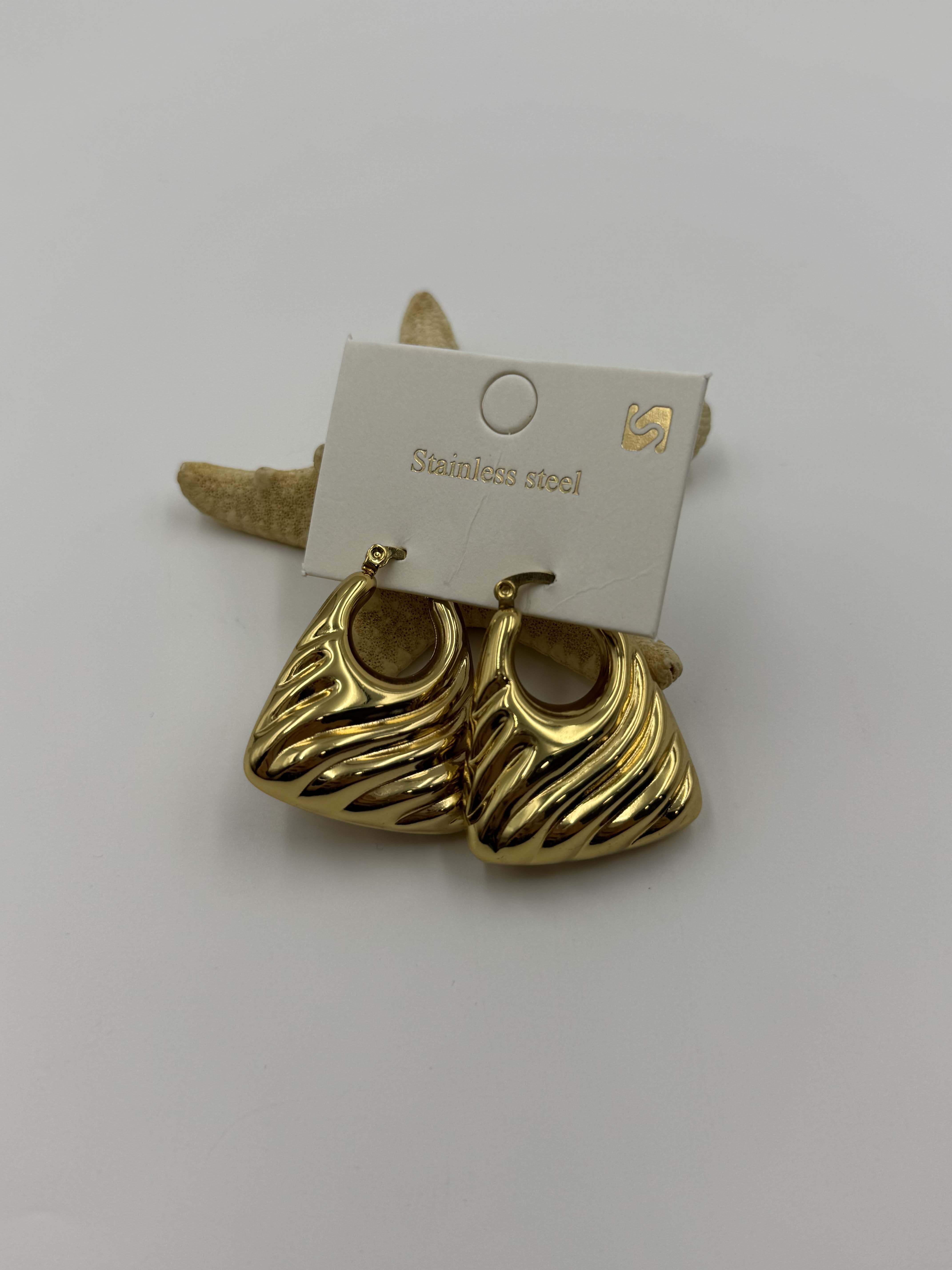 Geometrik Model Gold Renk Küpe