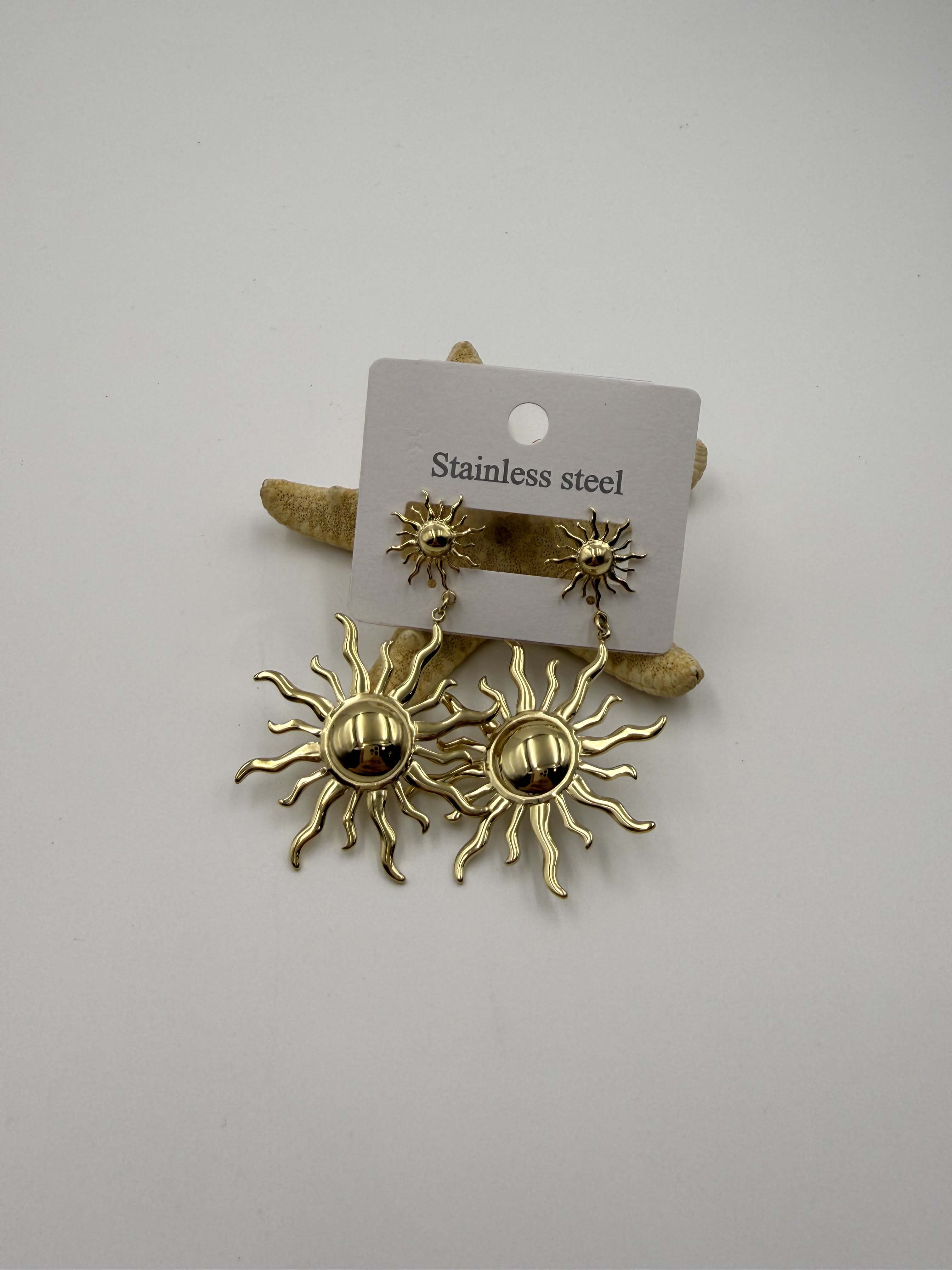 Güneş Figürlü Küpe