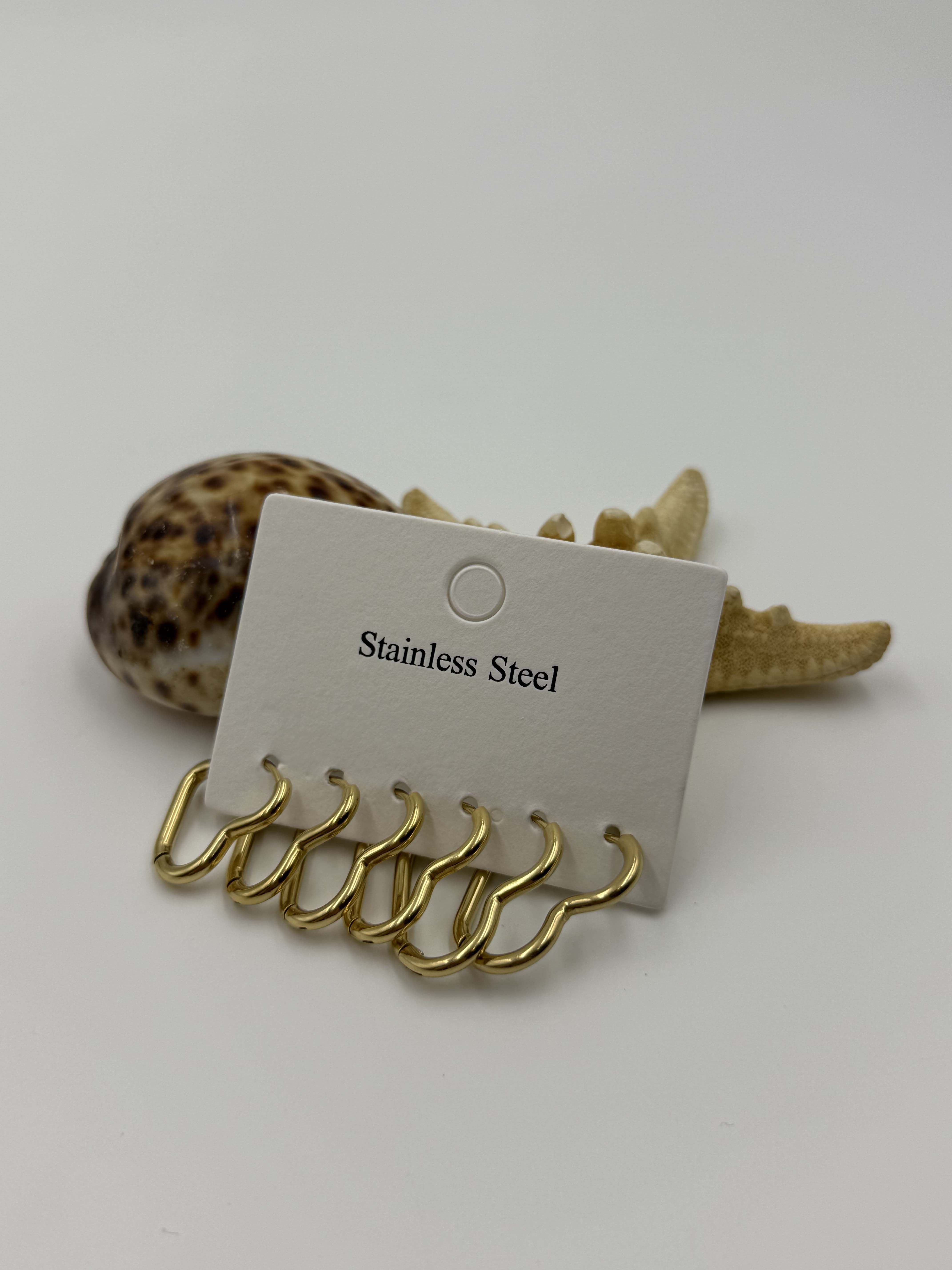 Kalpli Gold Renk Küpe Seti