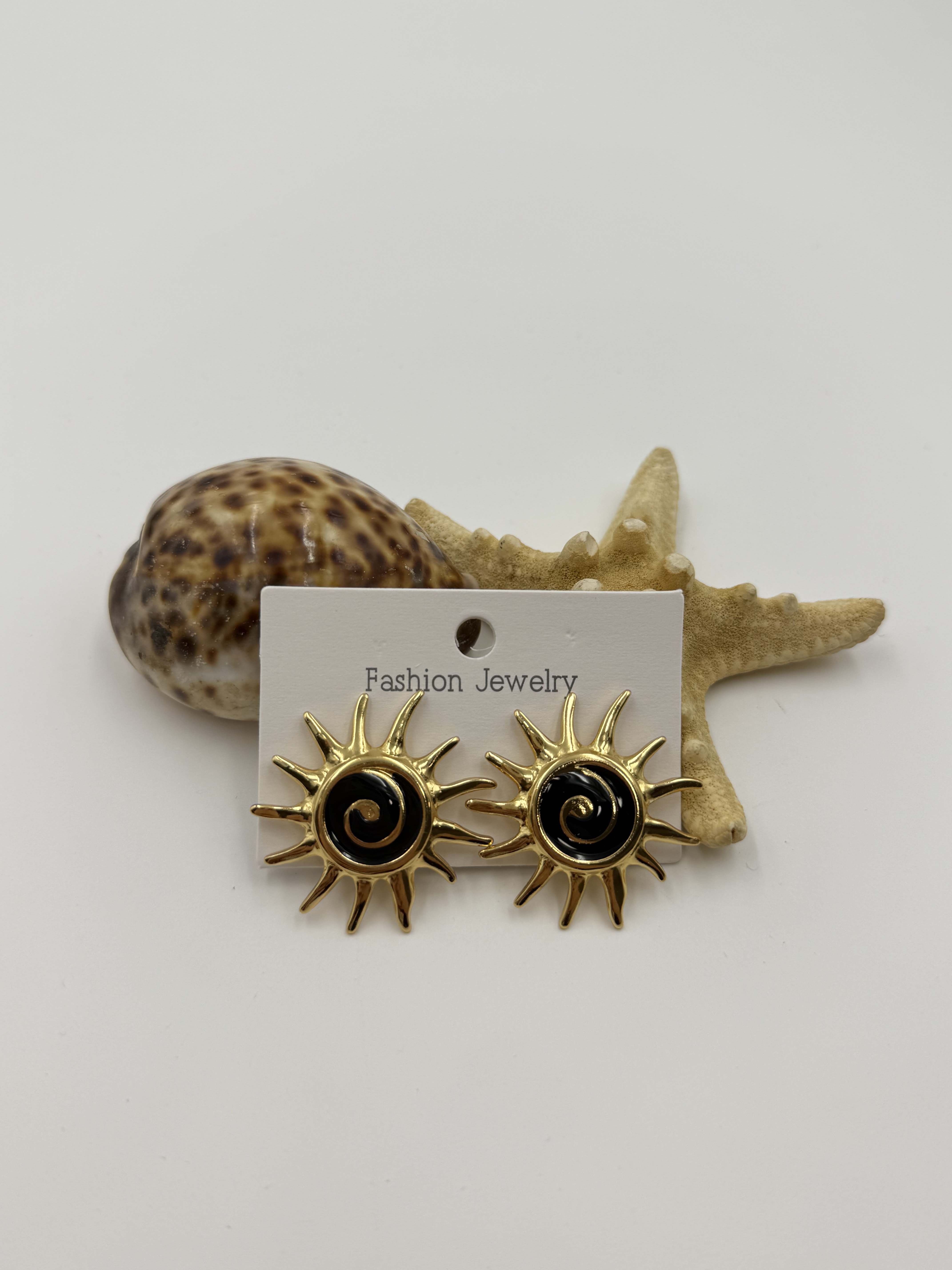 Güneş Model Gold Detay Küpe