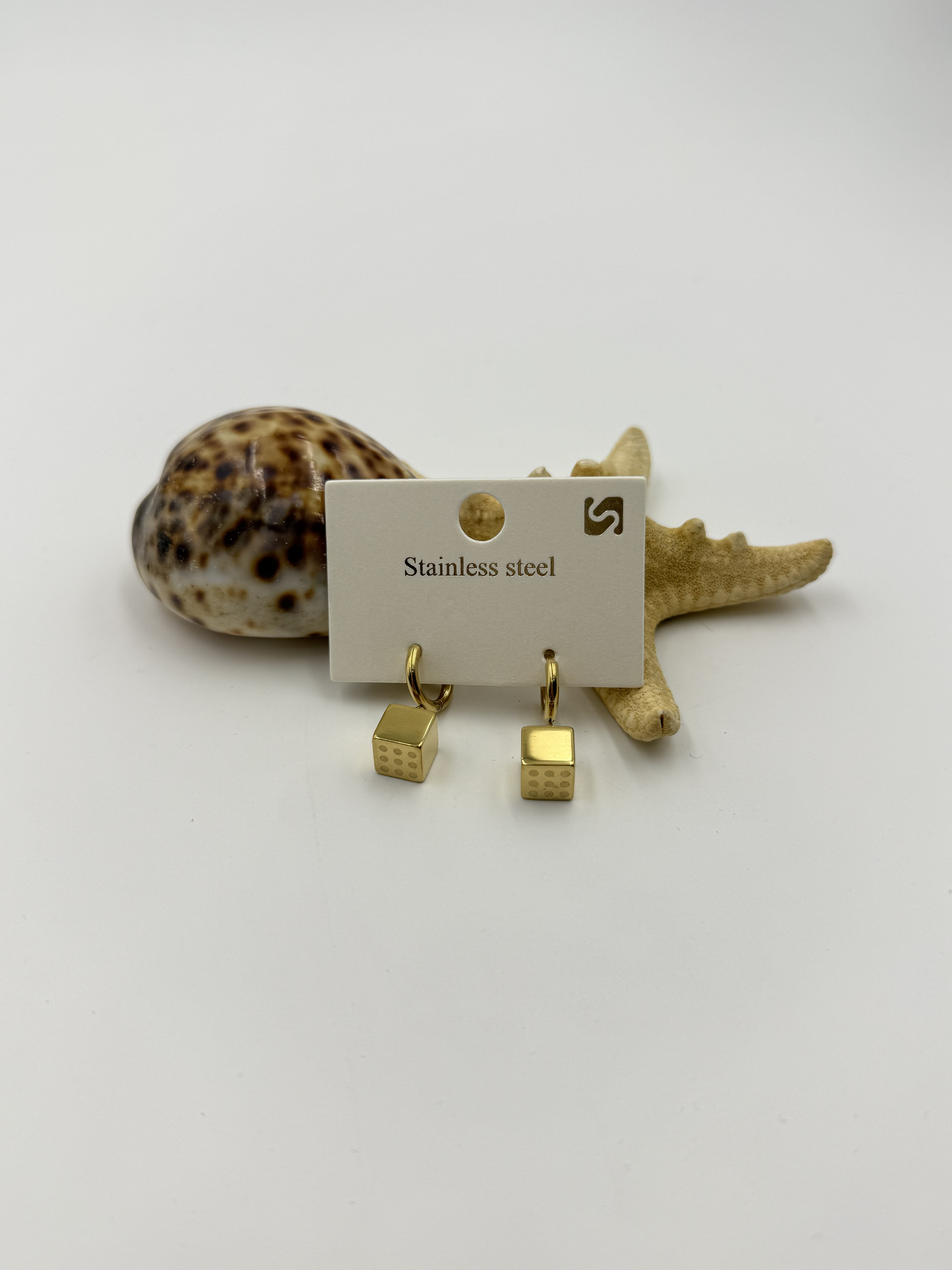 Küp Blok Model Gold Renk Küpe