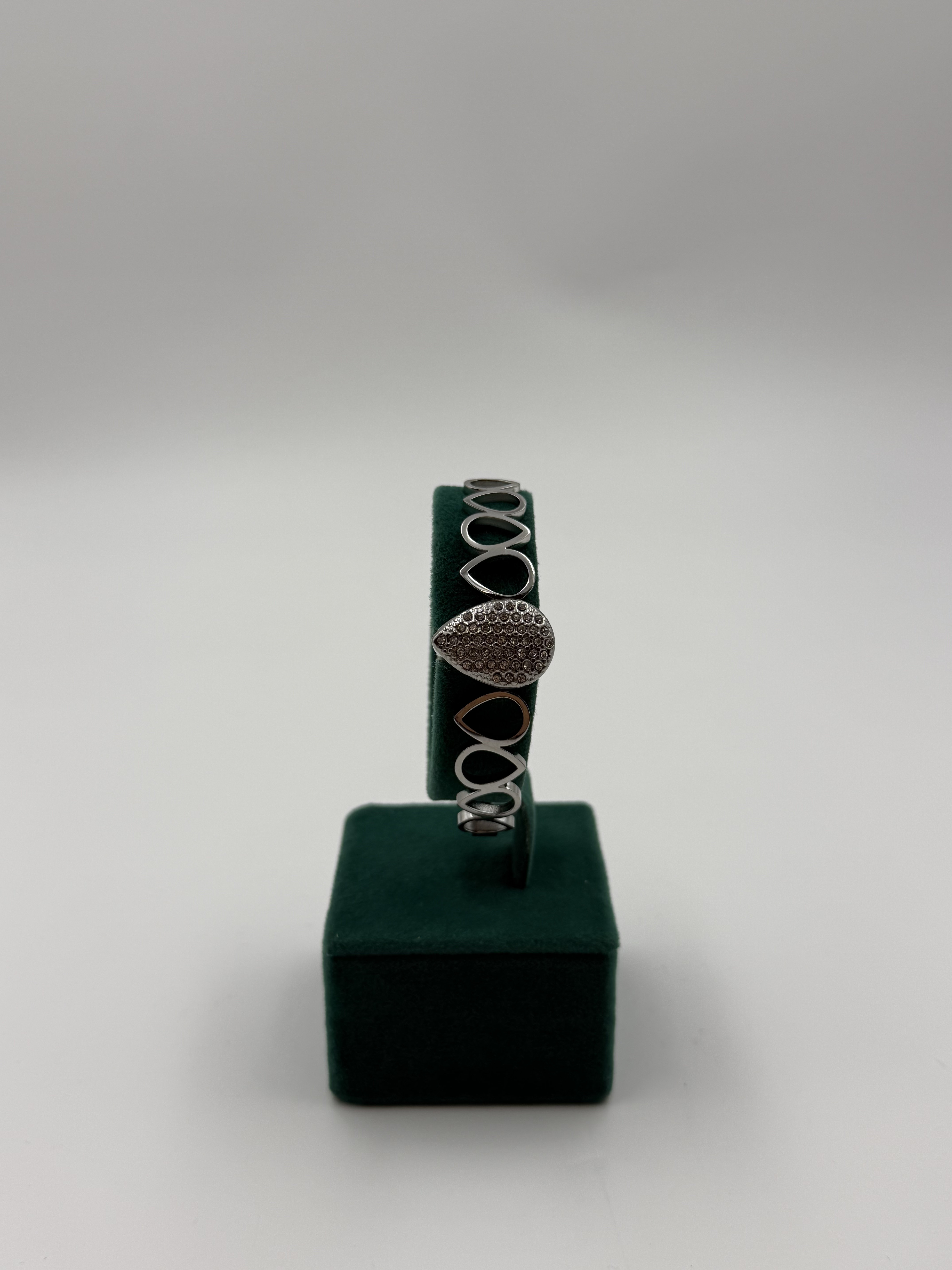 Damla Model Kelepçe