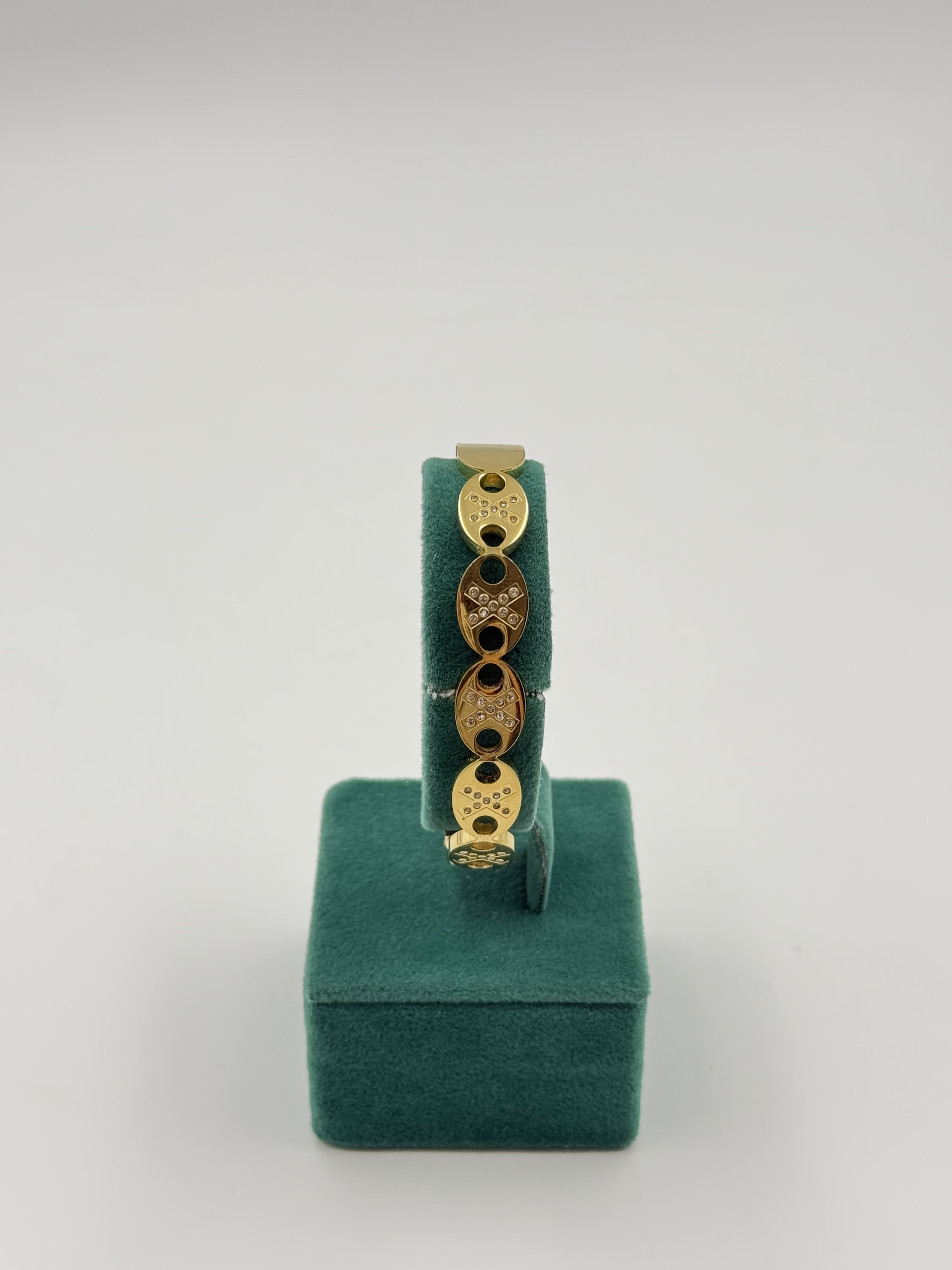 Oval İşlemeli Kelepçe