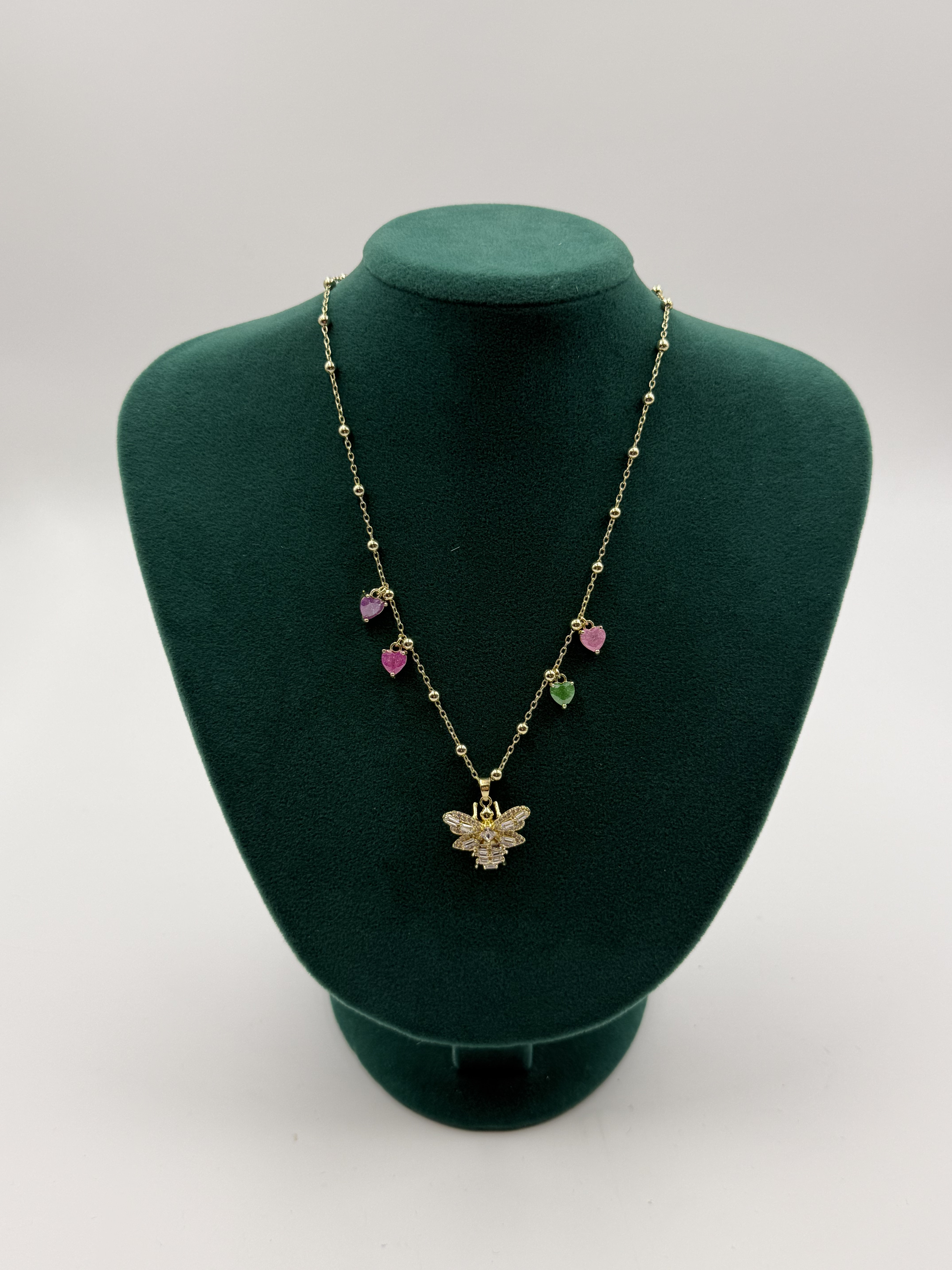 Renkli Taşlı Arı Detay Kolye