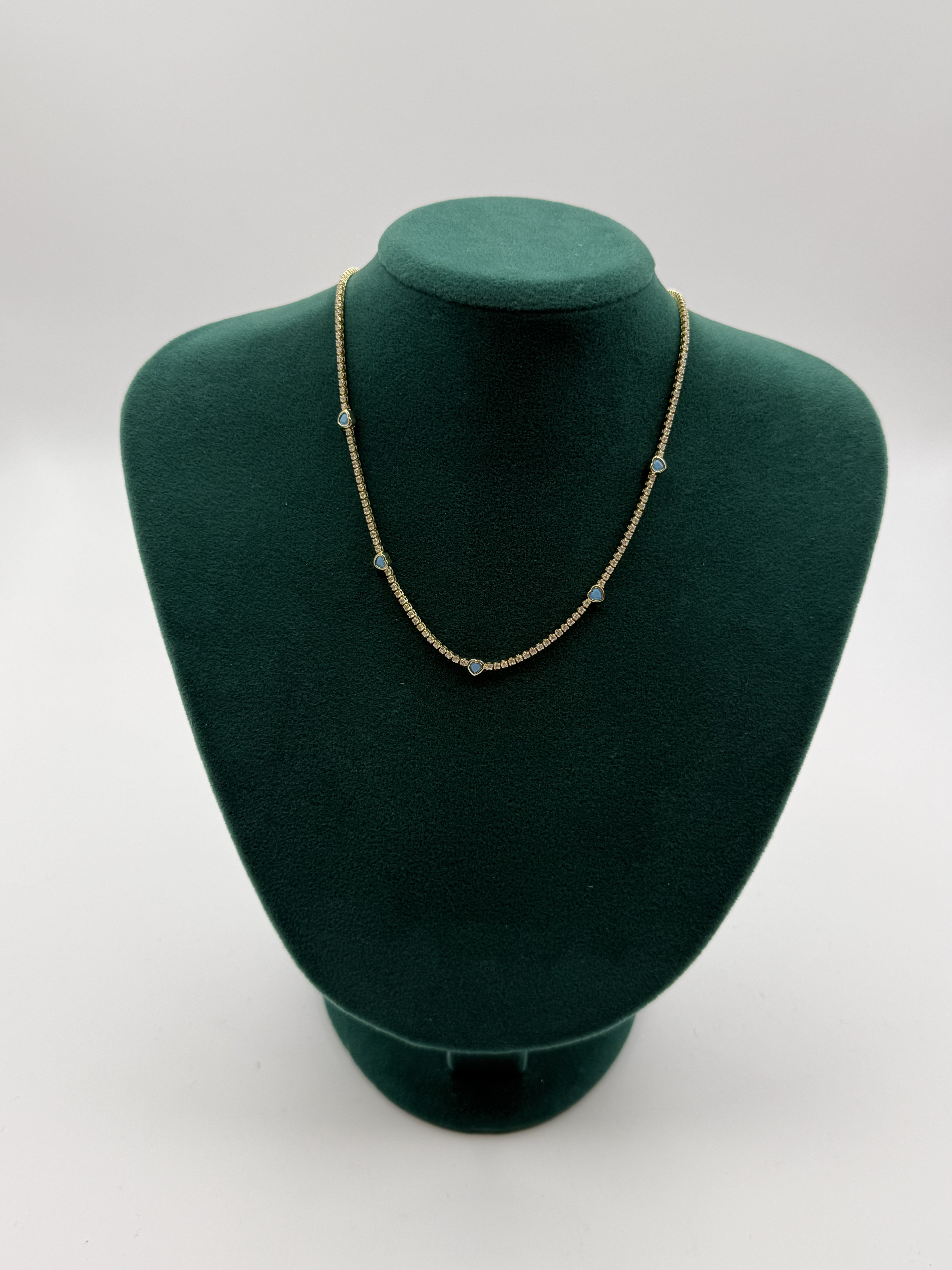 Mavi Kalp Detaylı Gold Renk Su Yolu Kolye