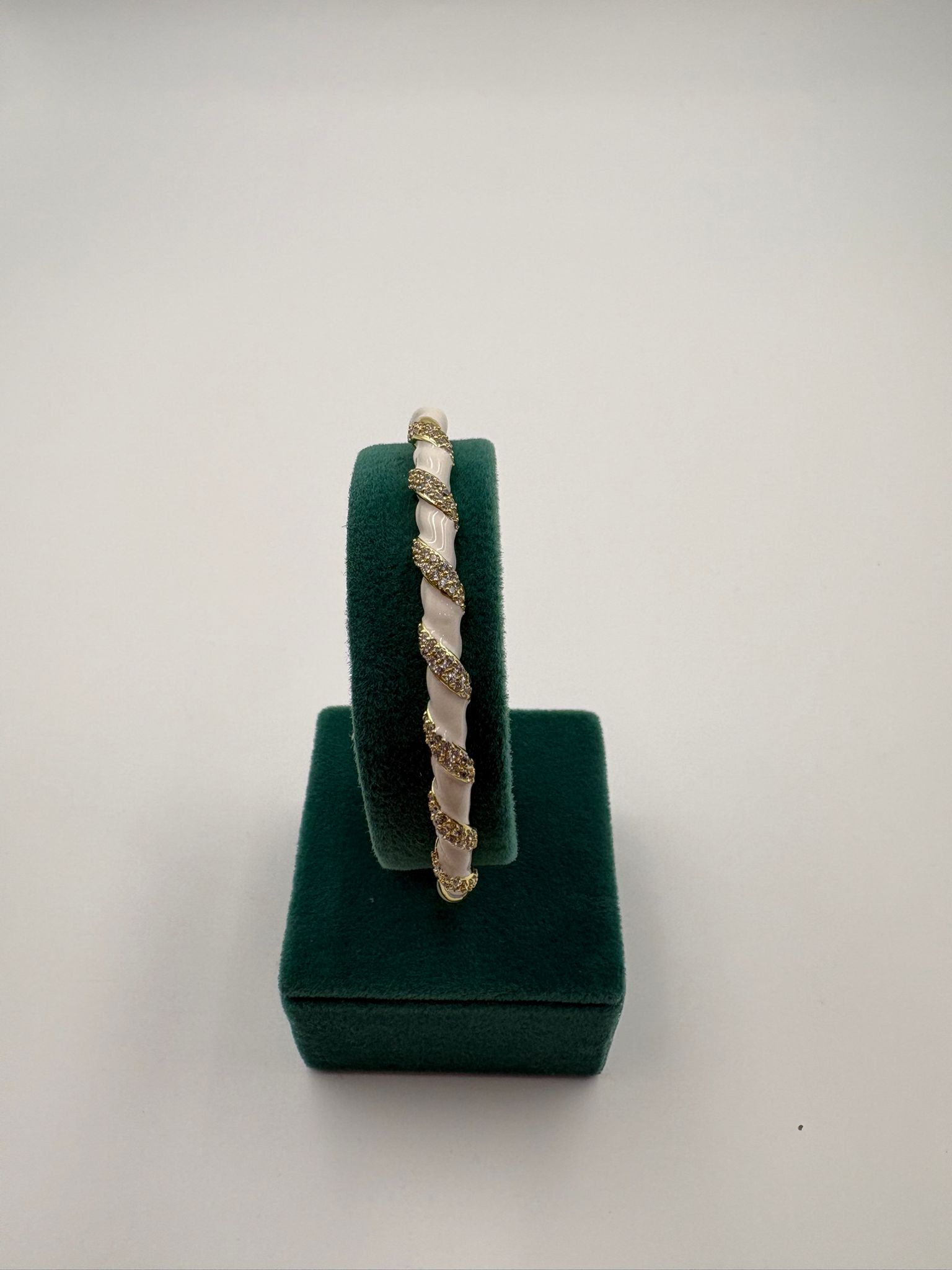 Beyaz Sarmal Kelepçe