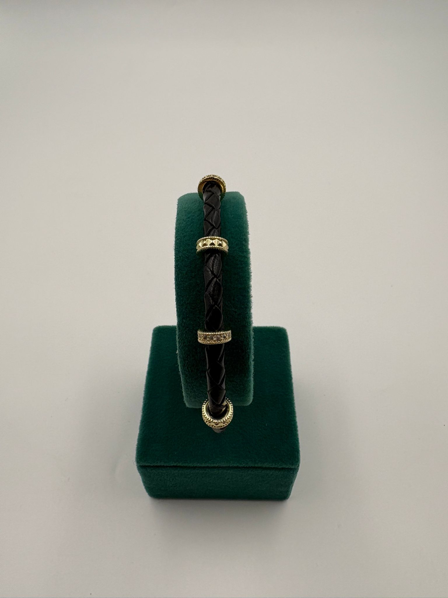 Zirkon Taşlı Deri Model Kelepçe KLP019